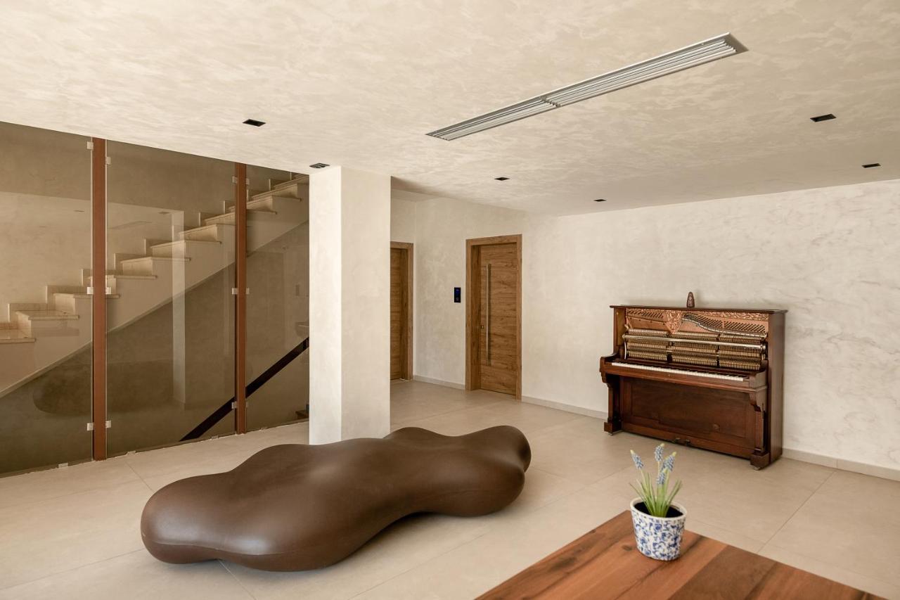 Icarus Hotel คาลามากี ภายนอก รูปภาพ