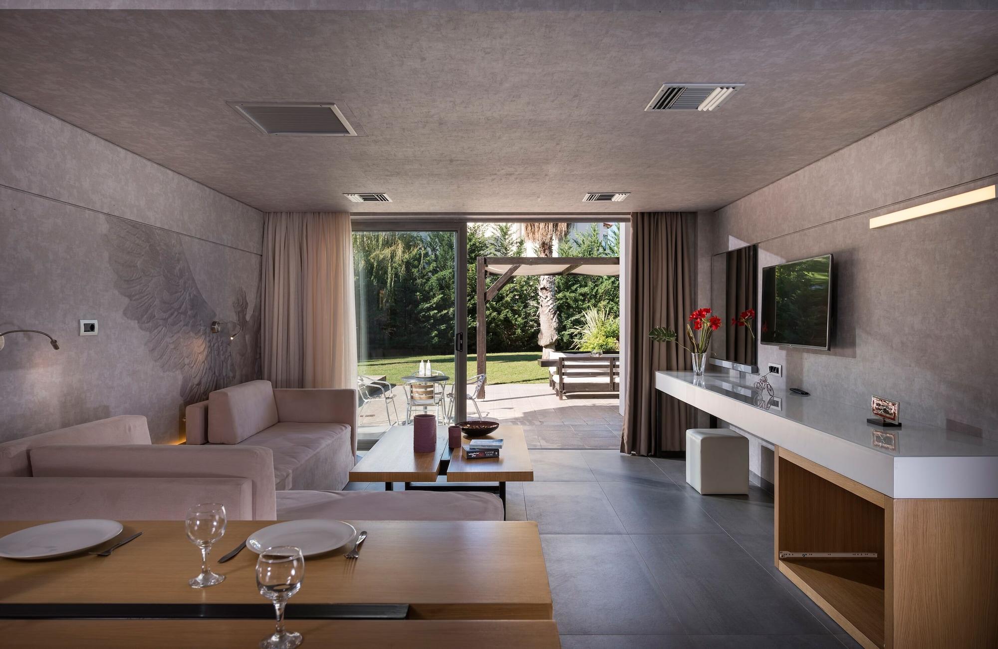 Icarus Hotel คาลามากี ภายนอก รูปภาพ