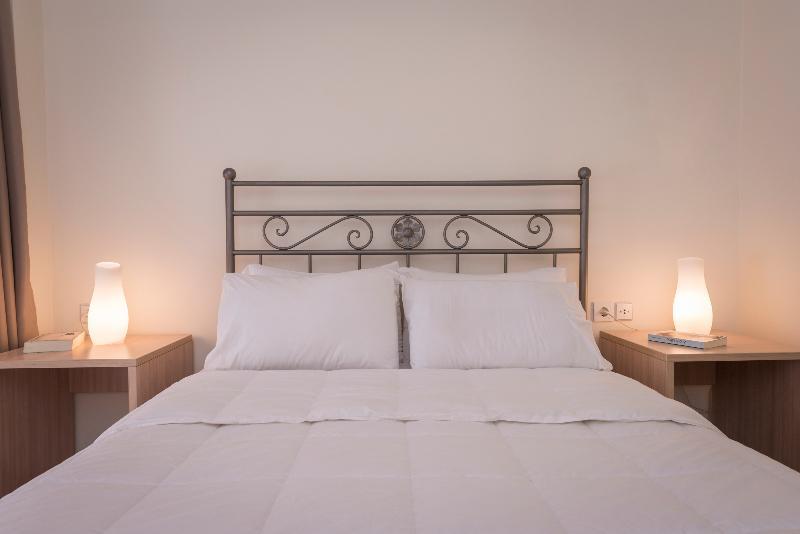 Icarus Hotel คาลามากี ภายนอก รูปภาพ